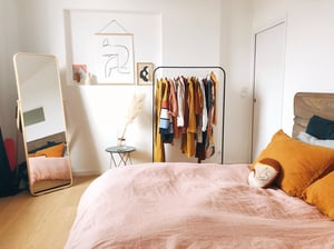 minimal bedroom