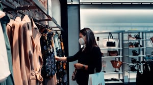 woman shopping in mask